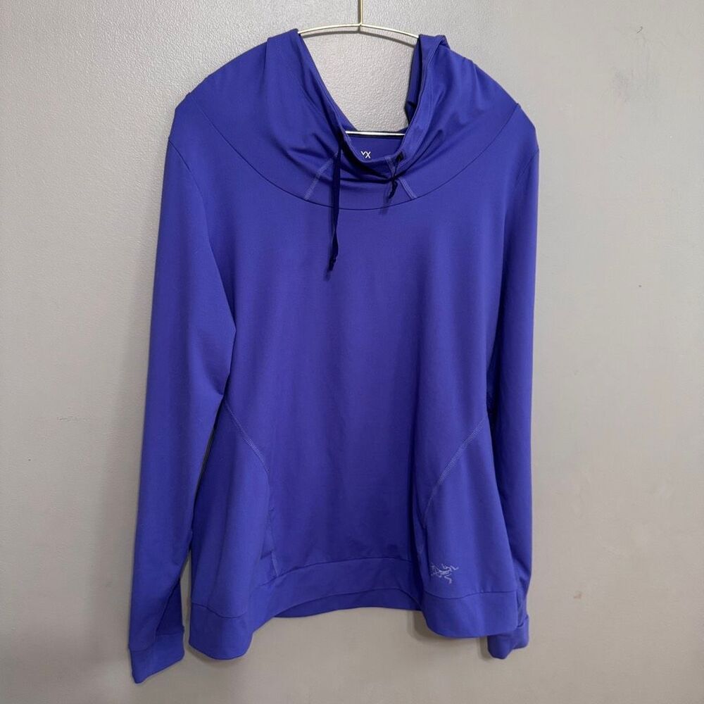 Arc’teryx women’s purple lightweight hoodie size XL